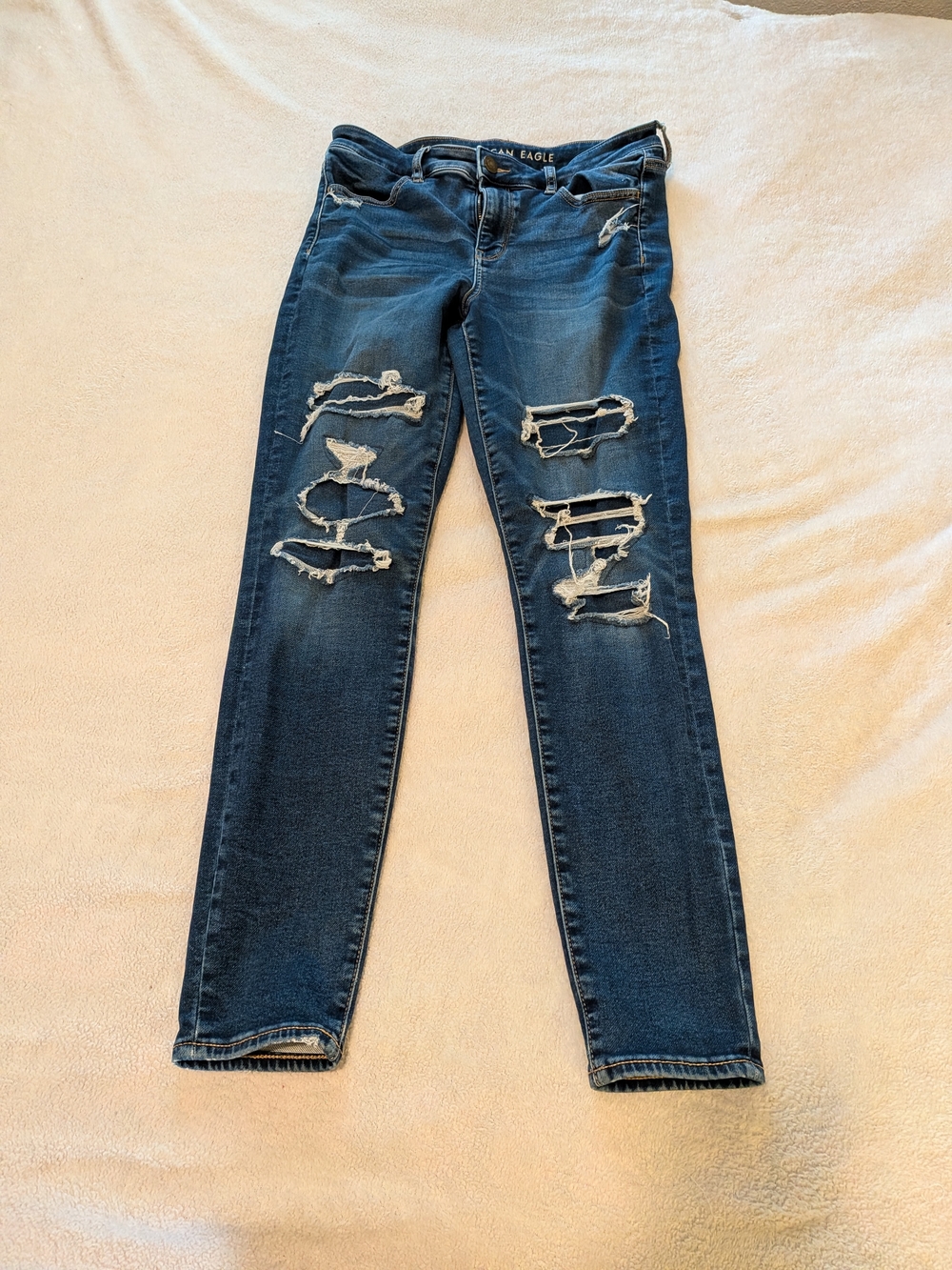 American Eagle Outfitters Women's Dark Blue Distressed Skinny Jeans